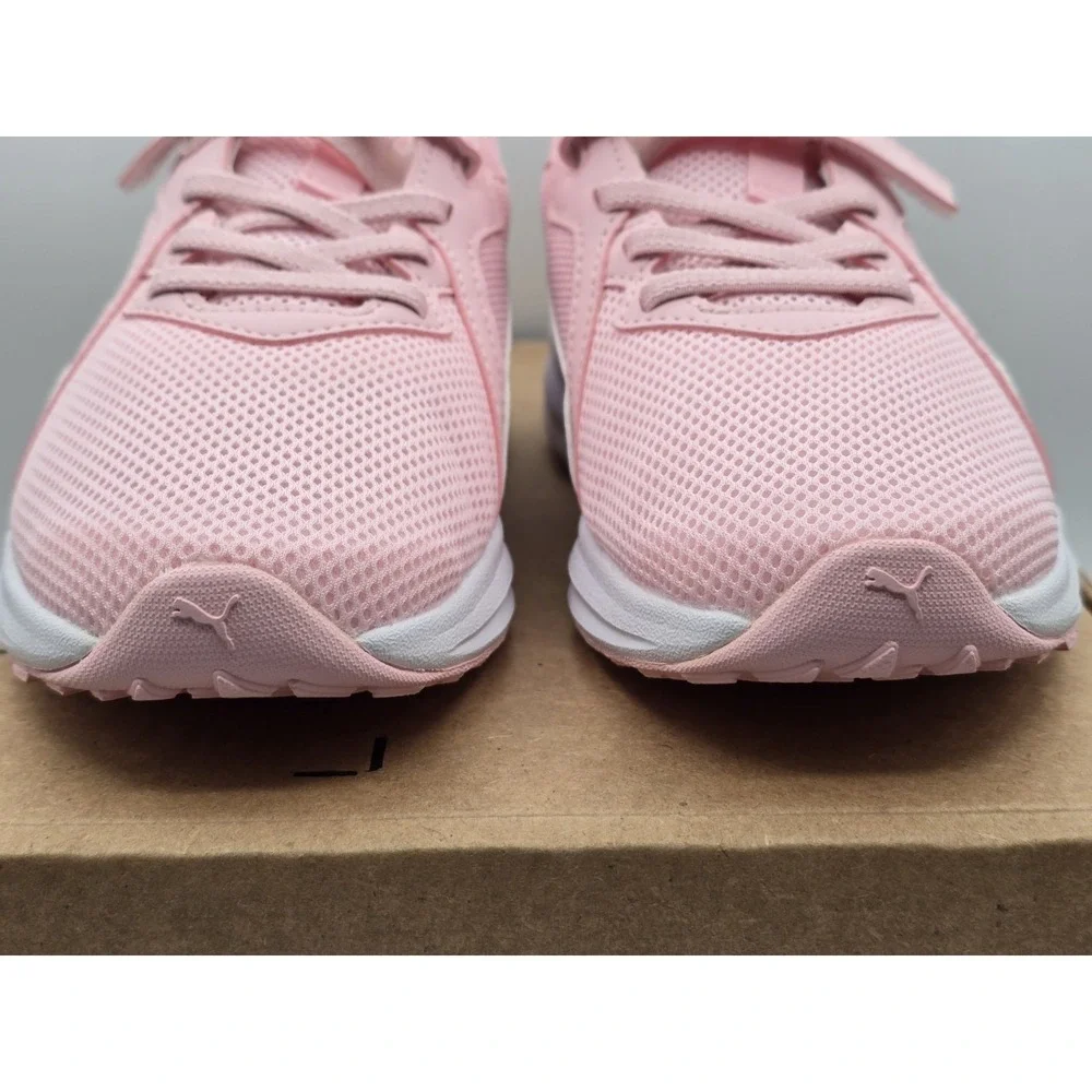 NEW Puma Children's‎ Twitch Runner Sneakers - Color Pink/White - Size 3 Child